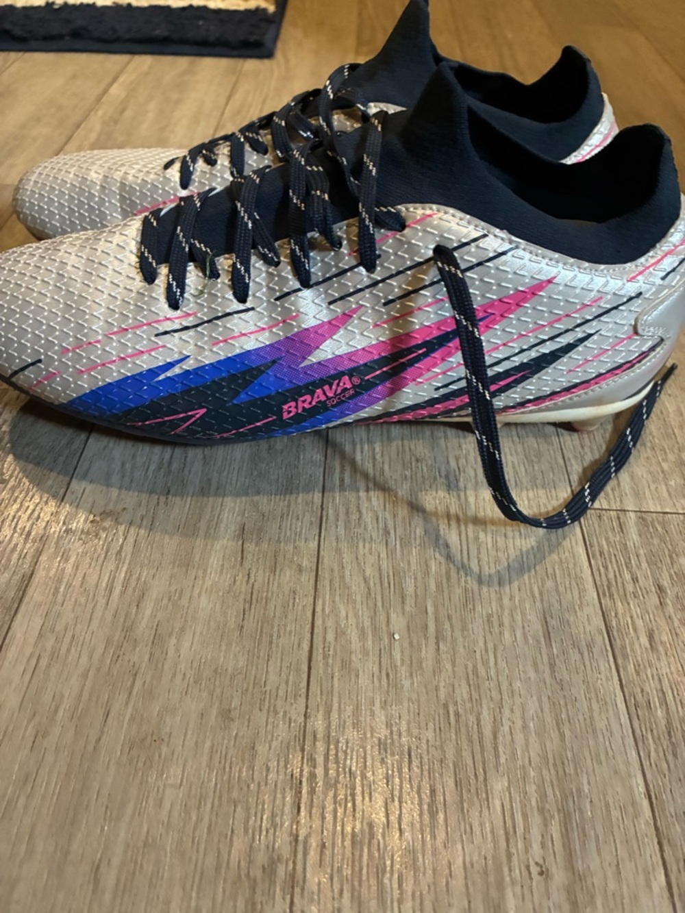 Brava Women's Metallic Soccer Sneakers in Silver with Pink & Blue Accents